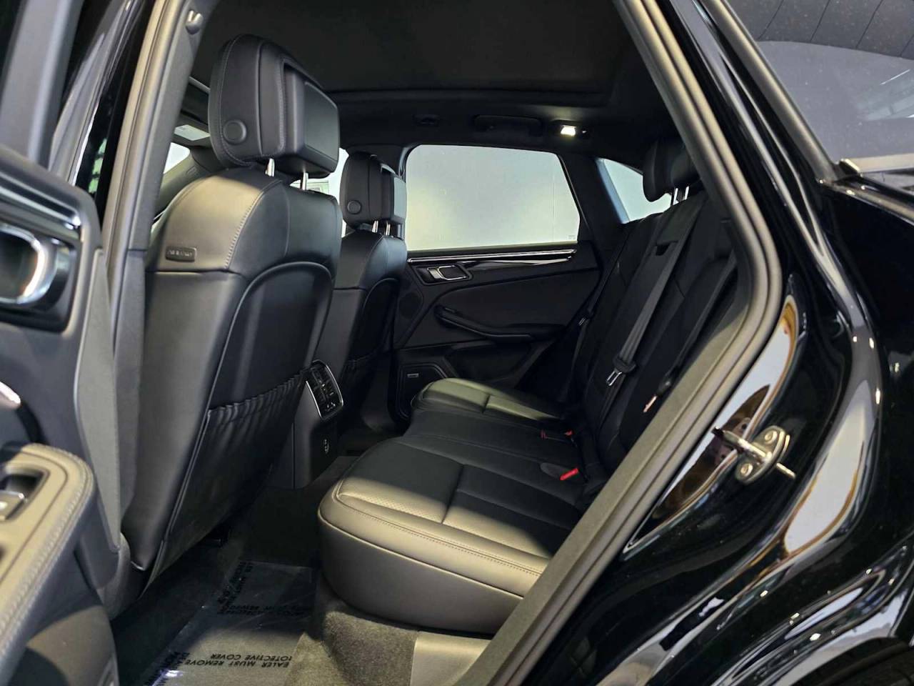 2025 Porsche Macan Macan