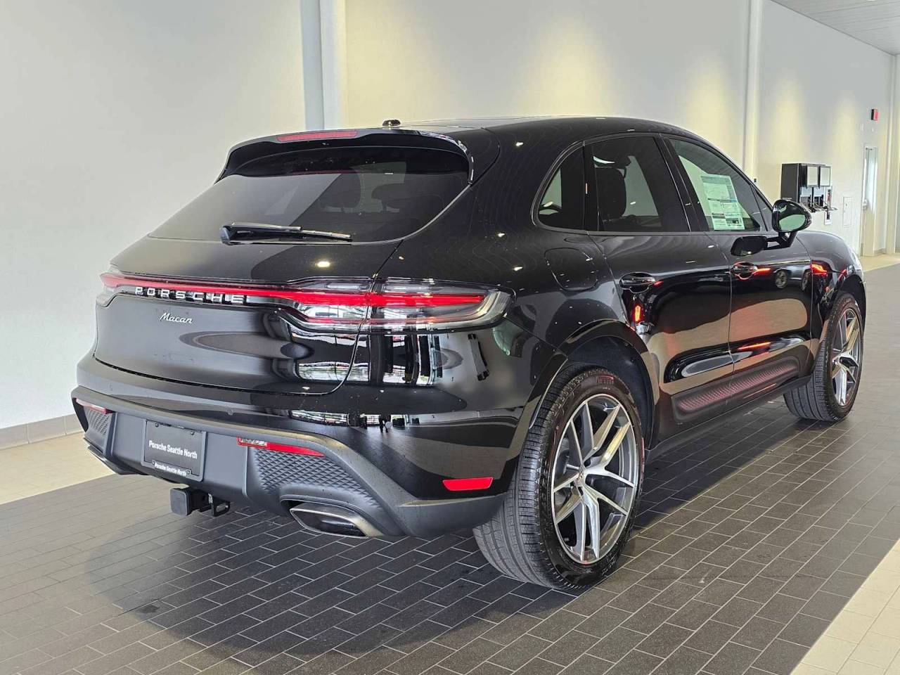 2025 Porsche Macan Macan