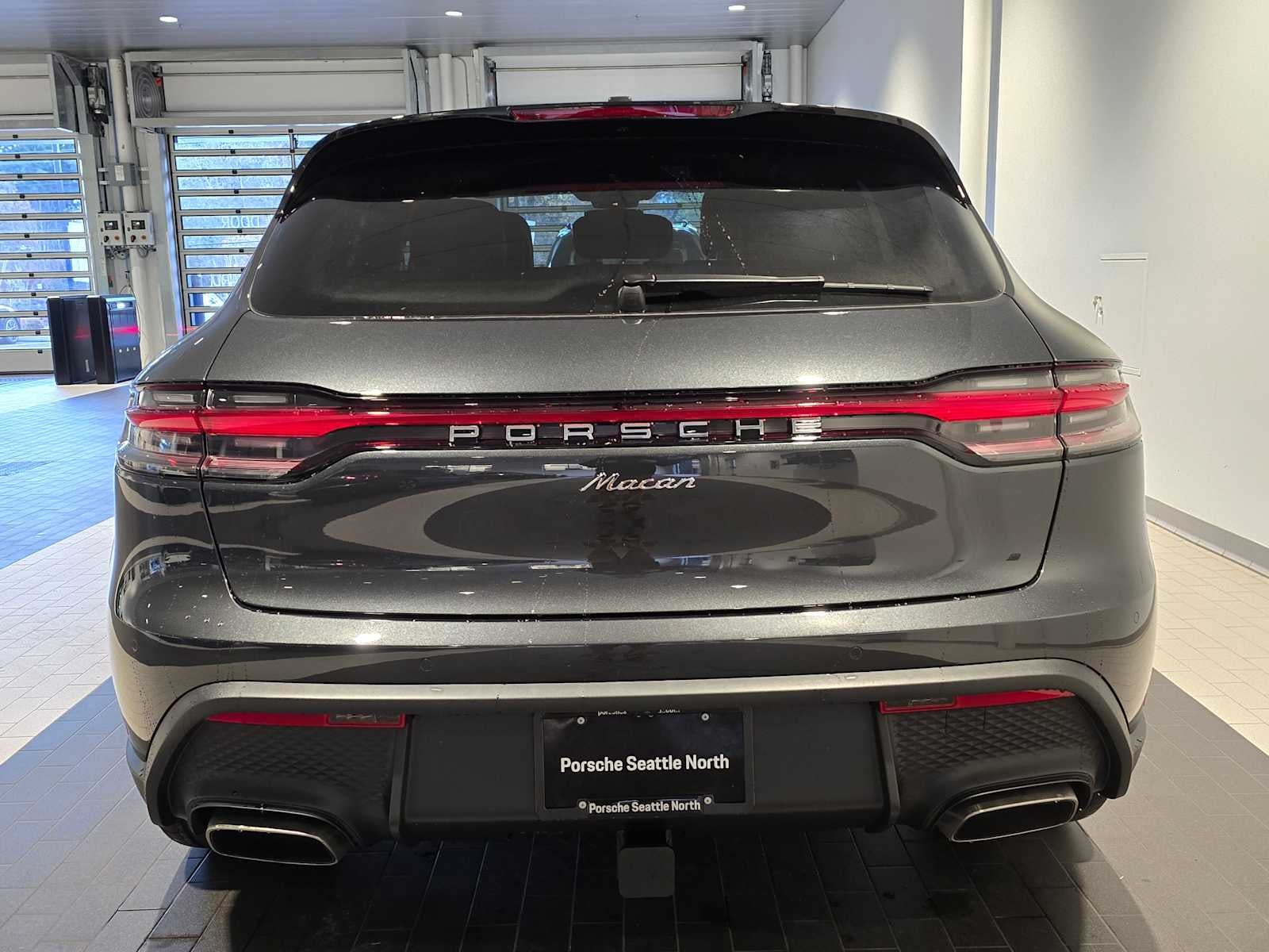 2026 Porsche Macan Base