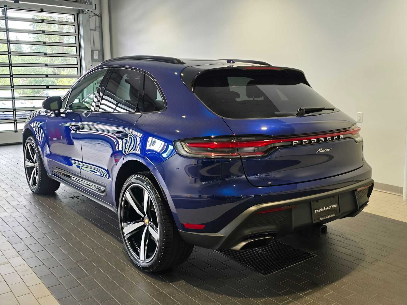 2024 Porsche Macan Base