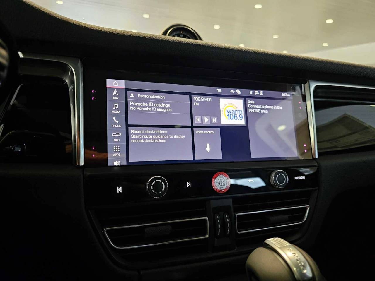 2025 Porsche Macan Macan