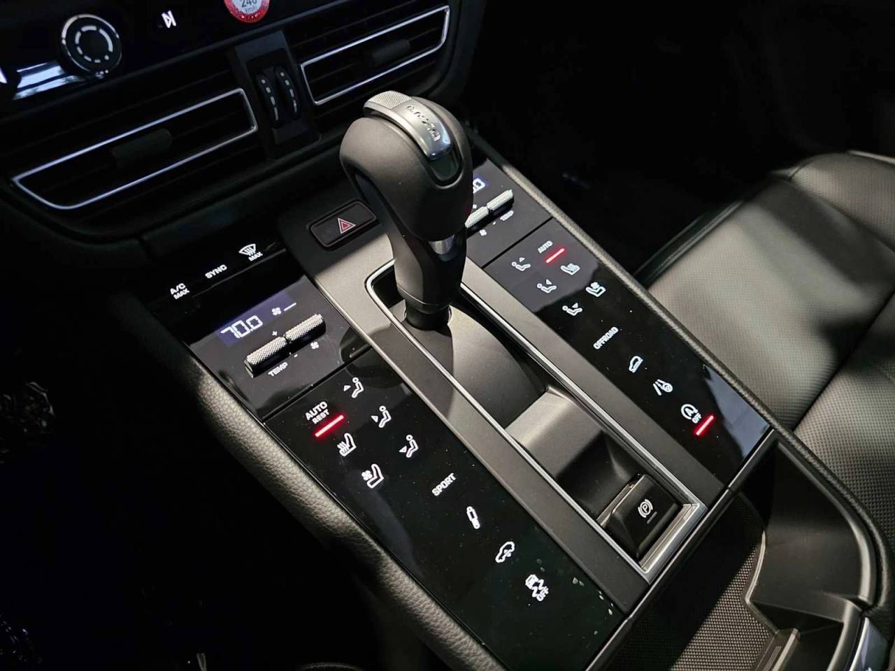 2025 Porsche Macan Macan
