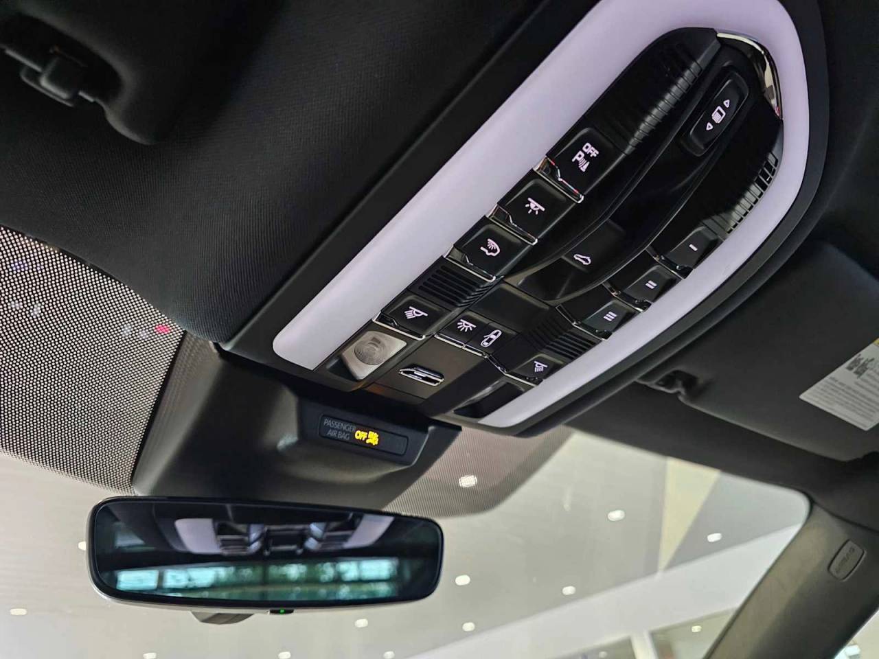 2025 Porsche Macan Macan