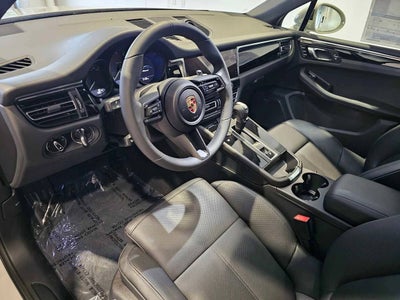2025 Porsche Macan Macan