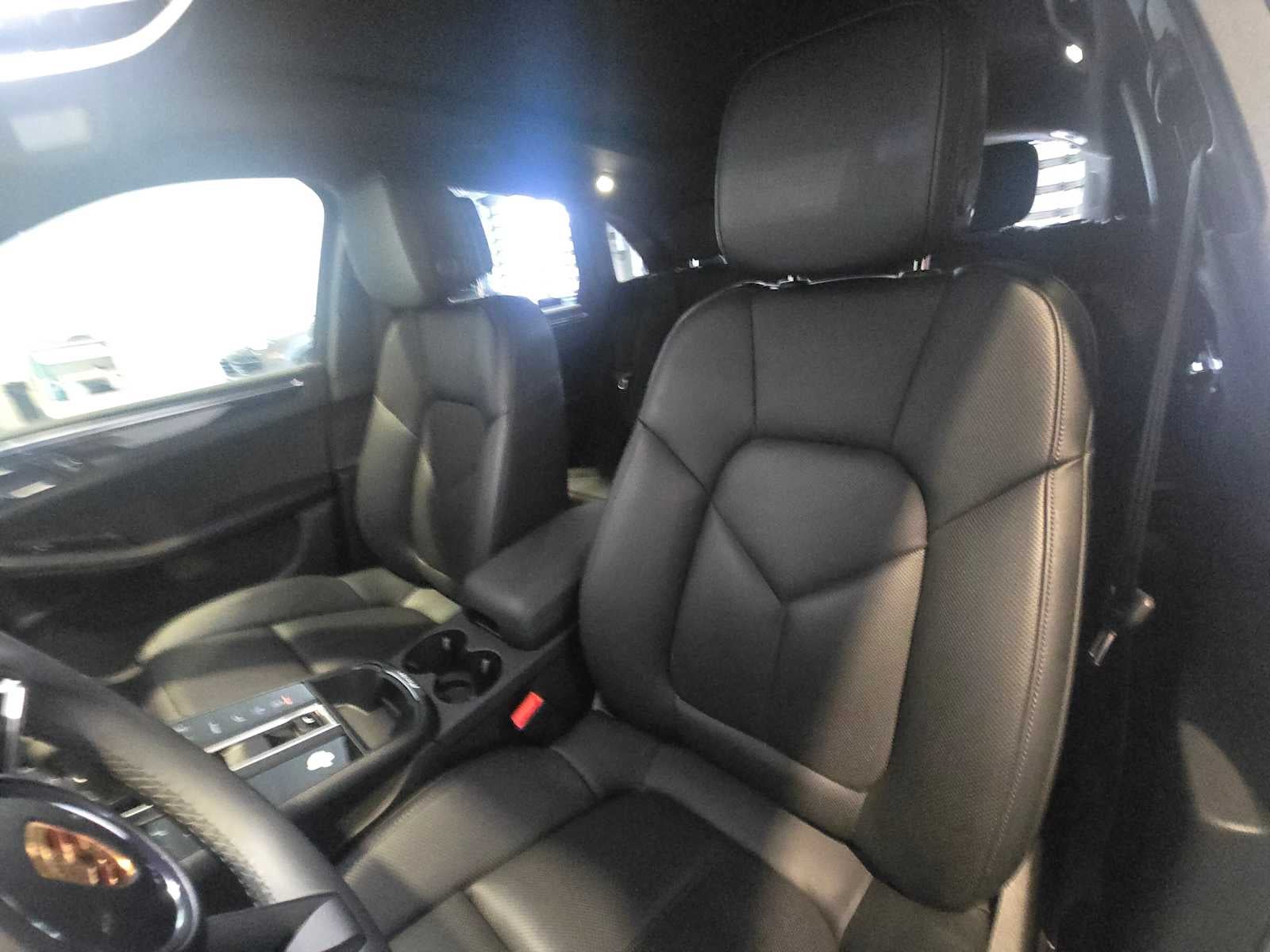 2025 Porsche Macan Macan