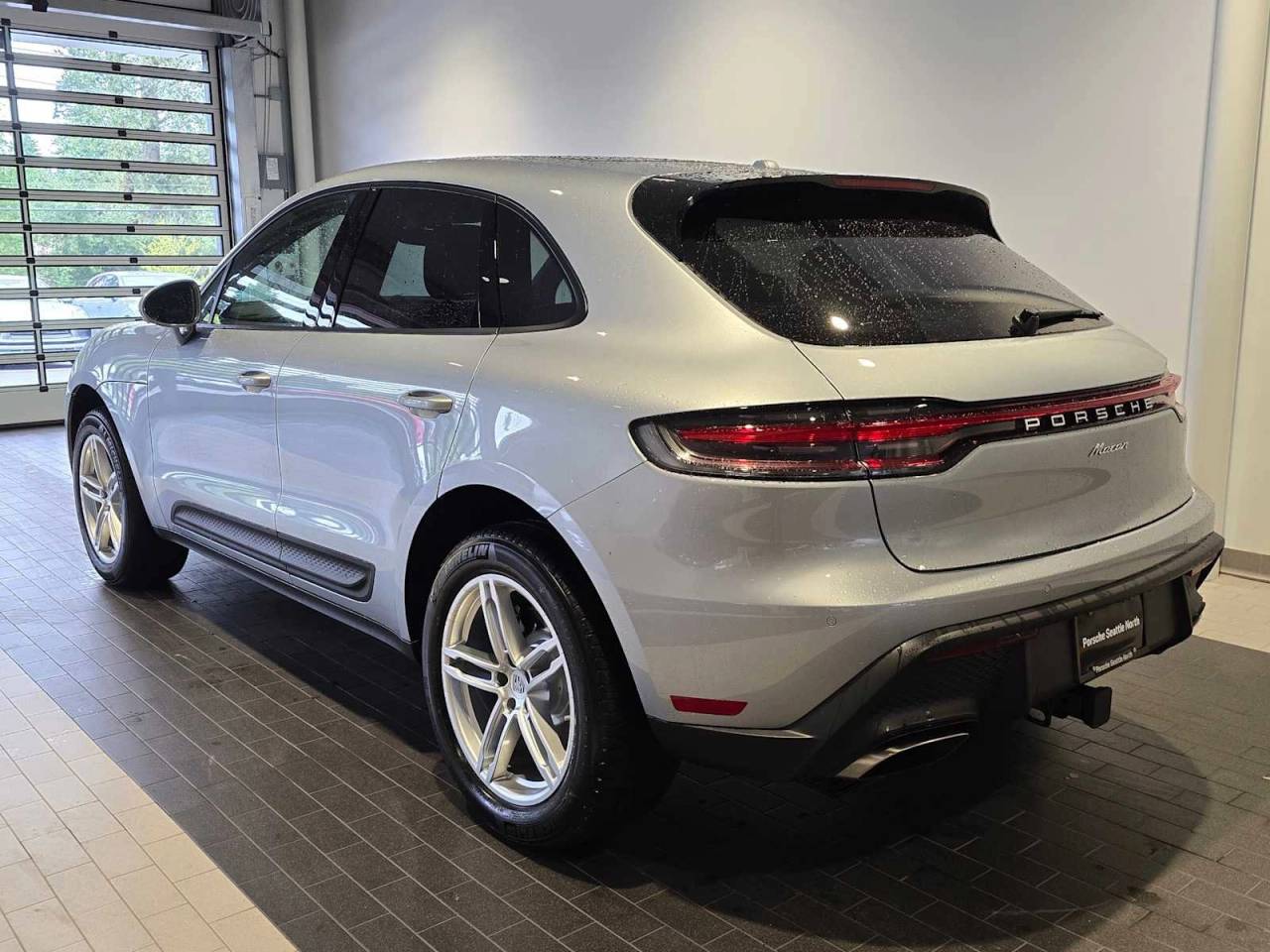 2025 Porsche Macan Base