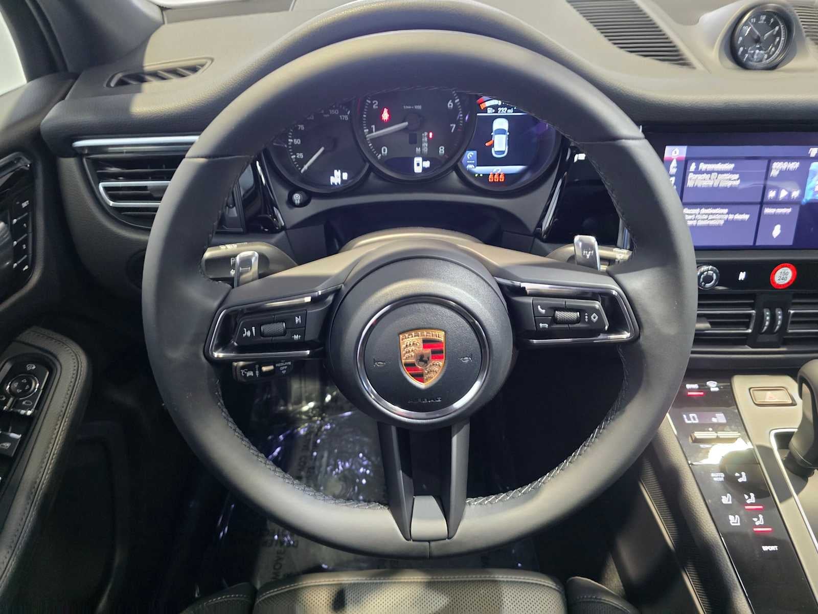 2026 Porsche Macan Base