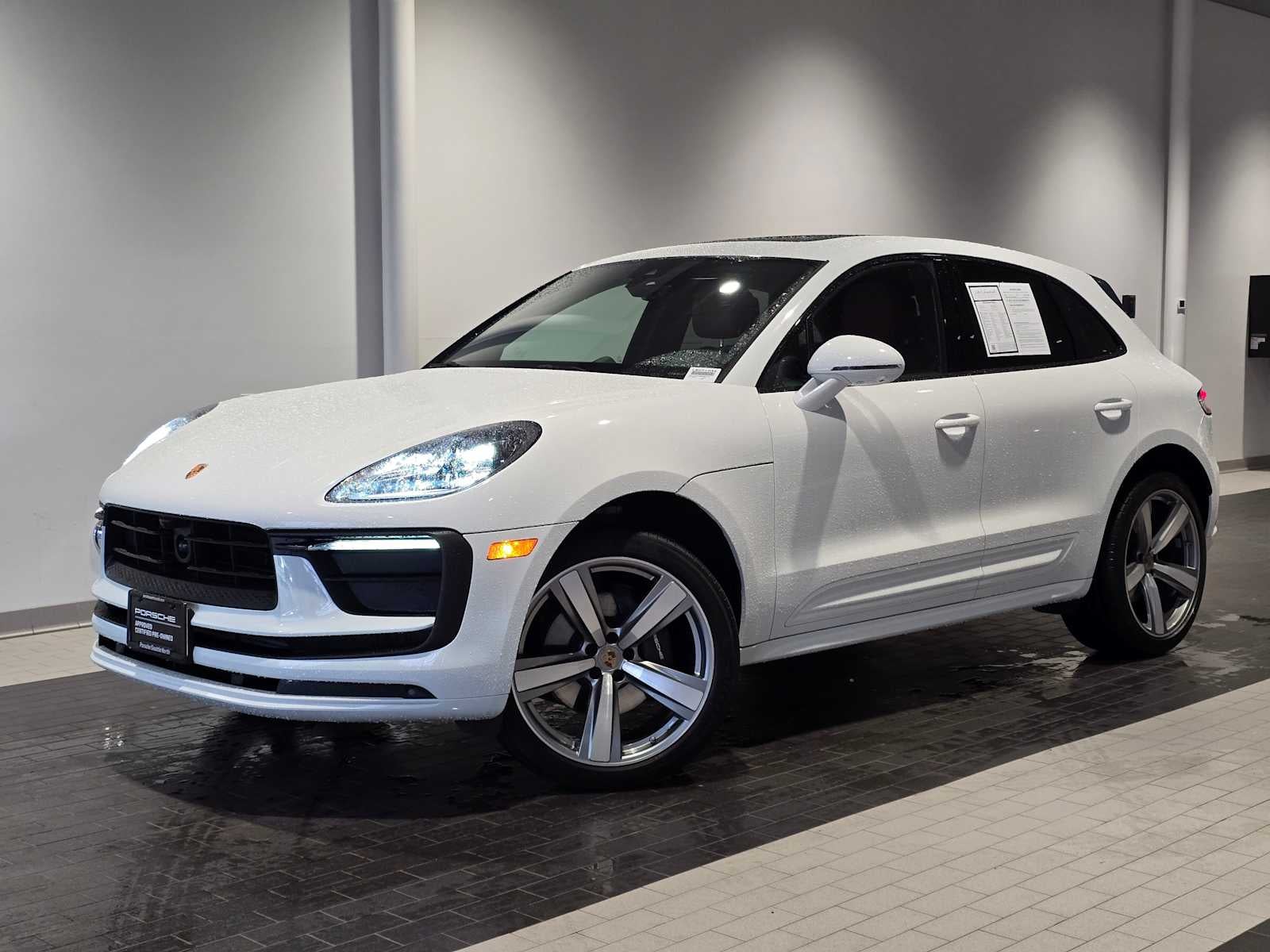 2024 Porsche Macan T