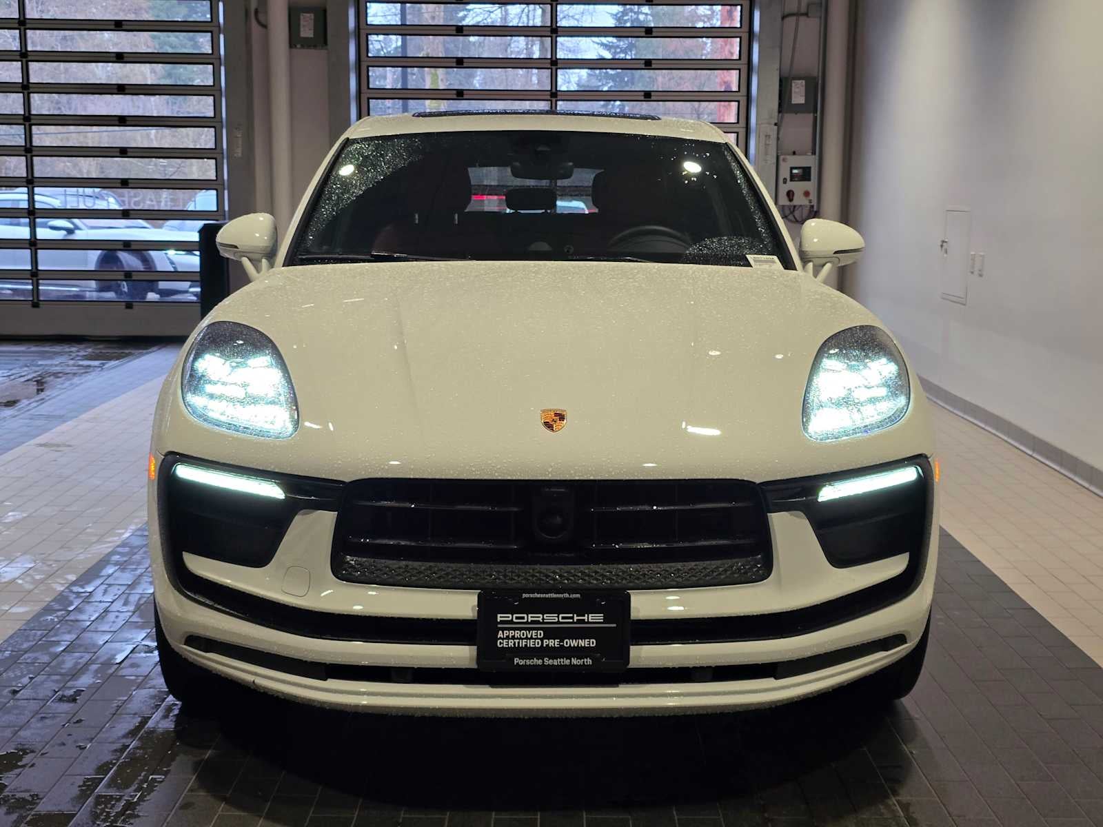 2024 Porsche Macan Base