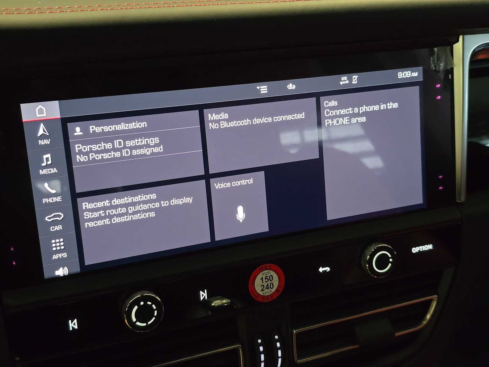 2024 Porsche Macan Base