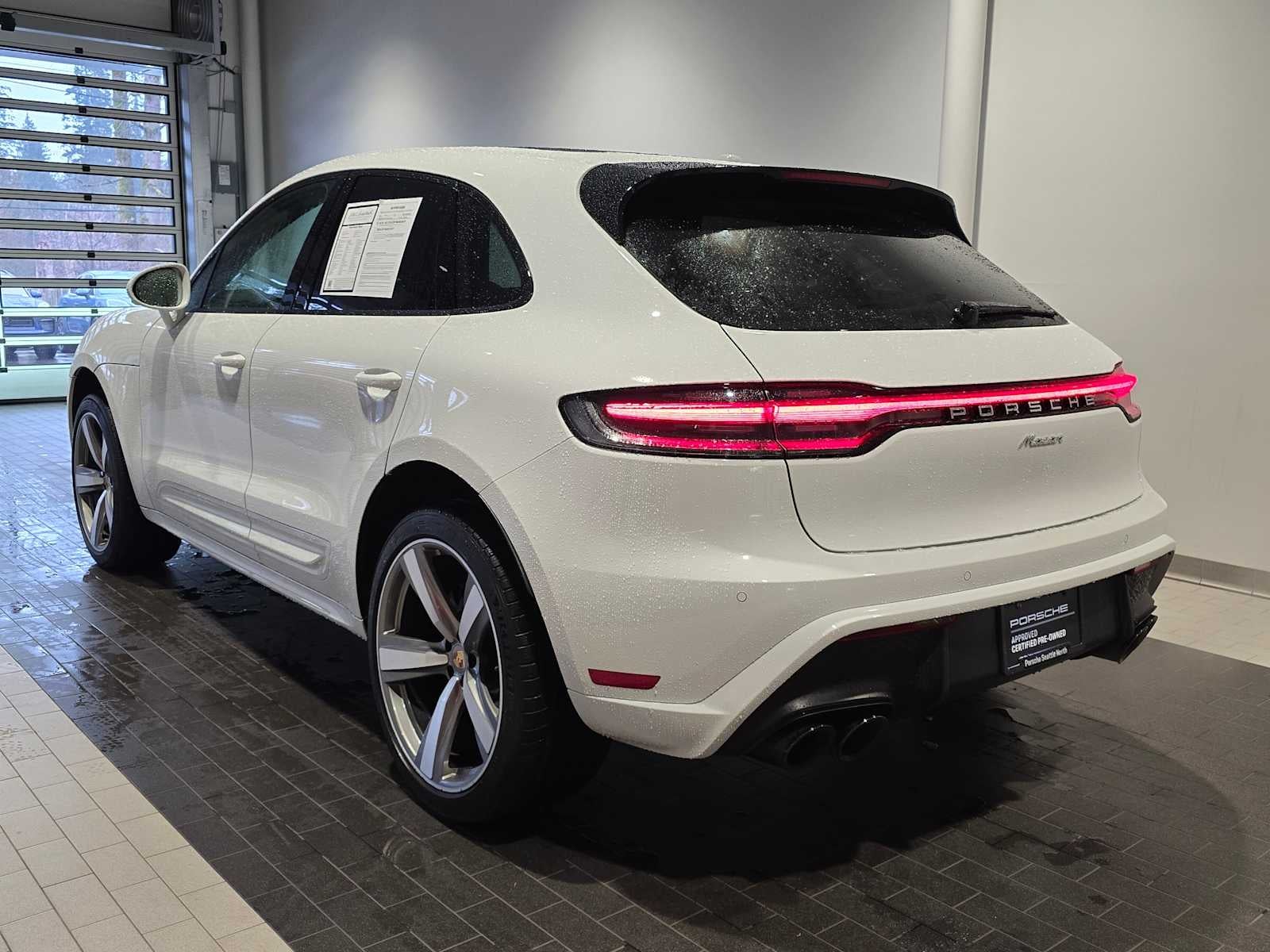 2024 Porsche Macan Base