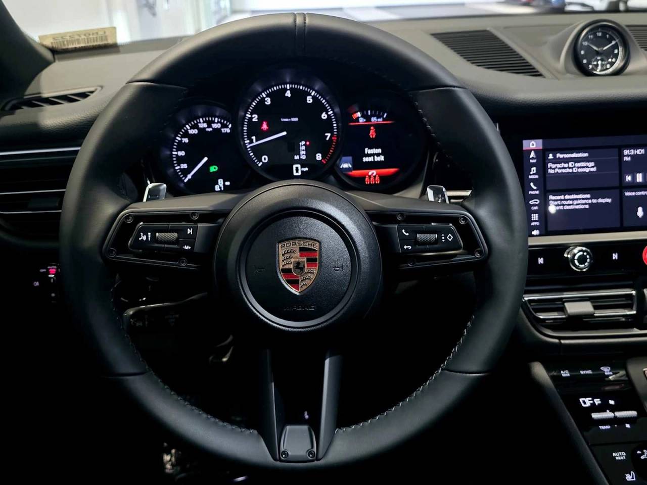 2025 Porsche Macan Base