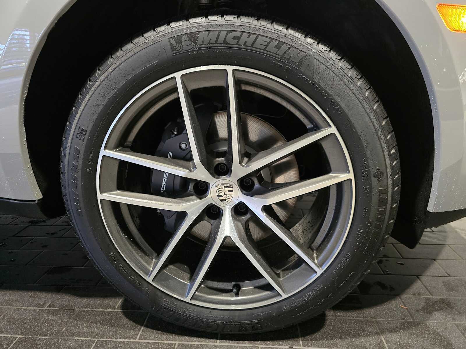 2026 Porsche Macan Base