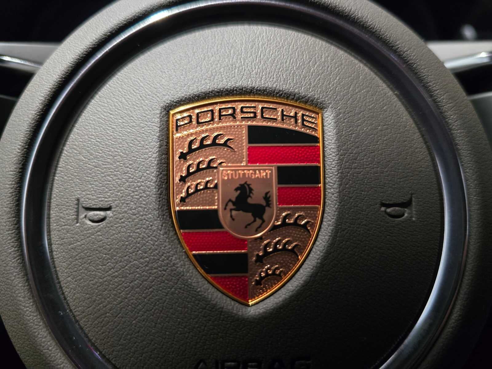 2026 Porsche Macan Base