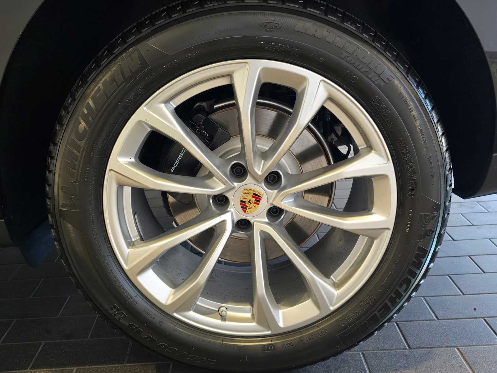 2026 Porsche Macan Base