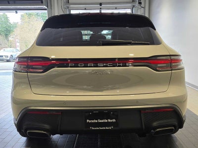 2026 Porsche Macan Base