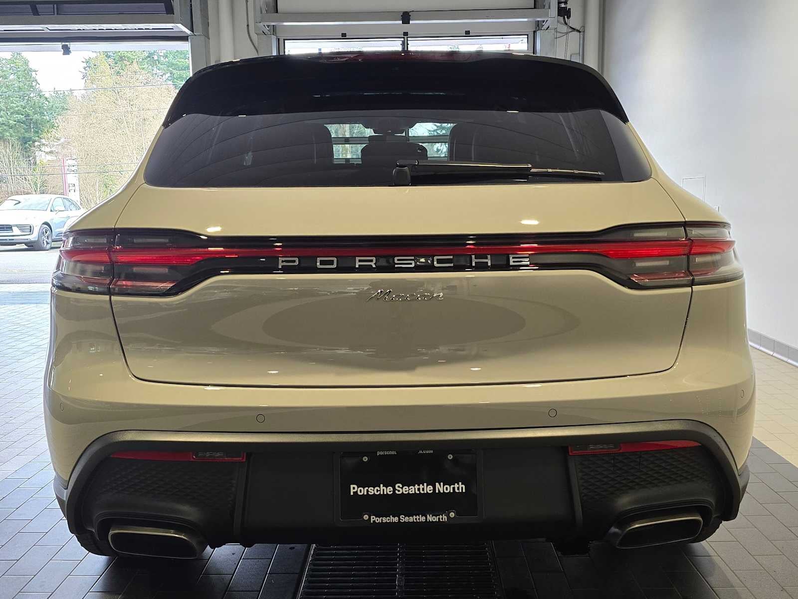 2026 Porsche Macan Base