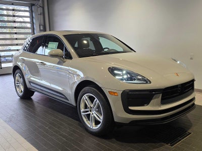 2026 Porsche Macan Base