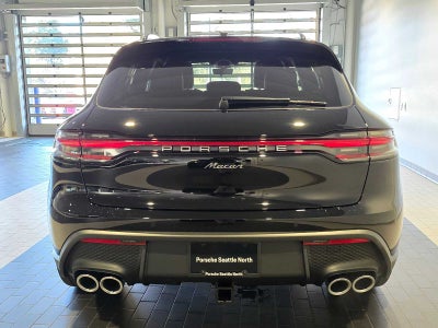 2026 Porsche Macan Base