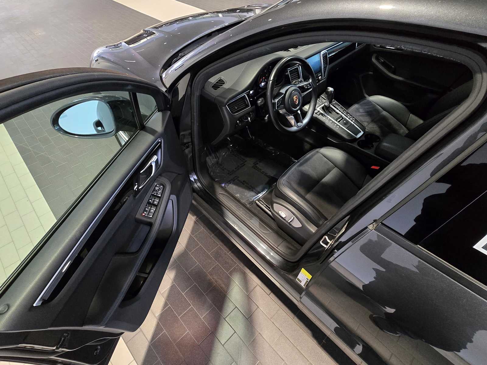 2018 Porsche Macan Base