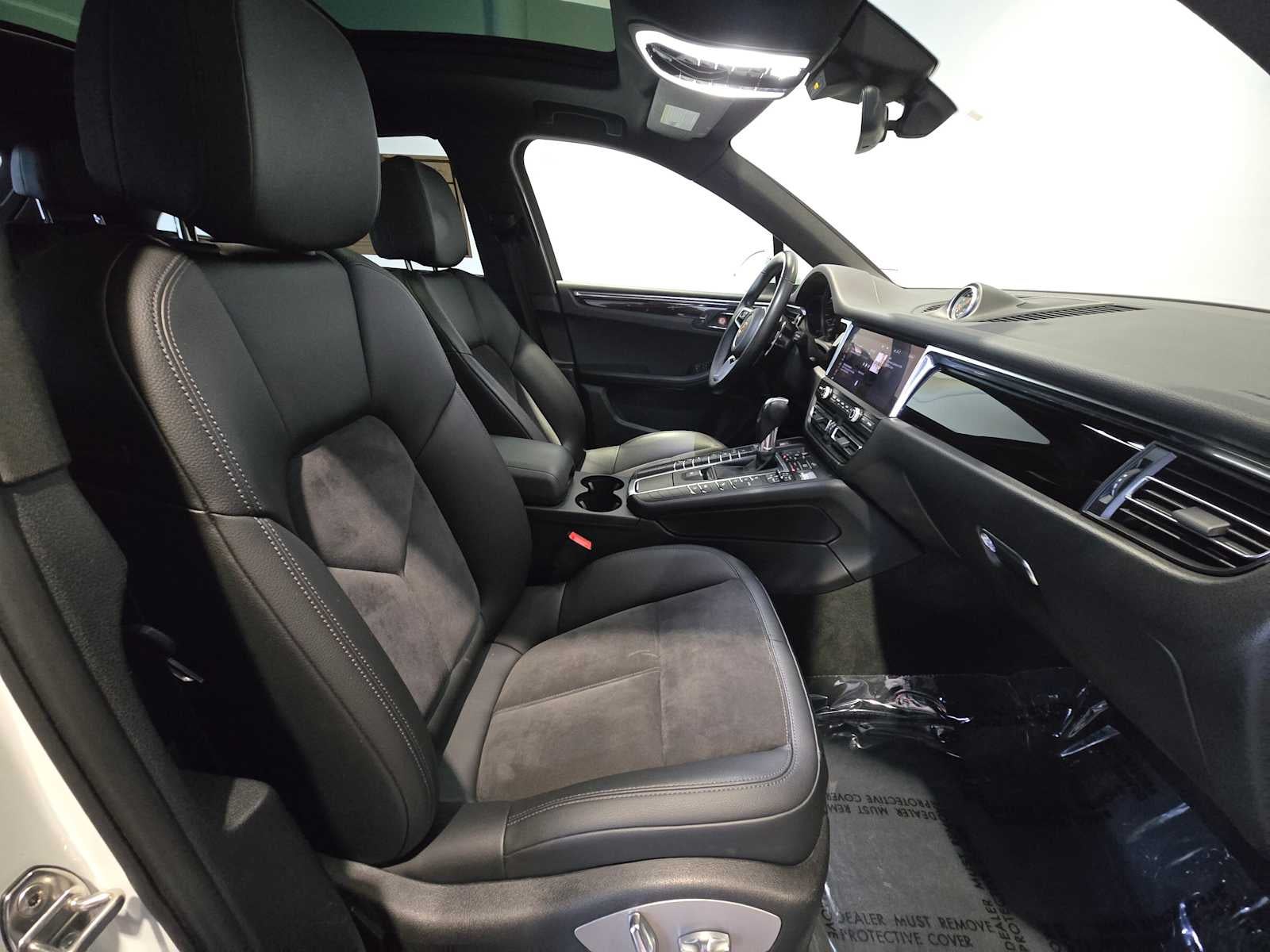 2021 Porsche Macan Base