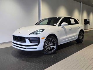 2025 Porsche Macan Base