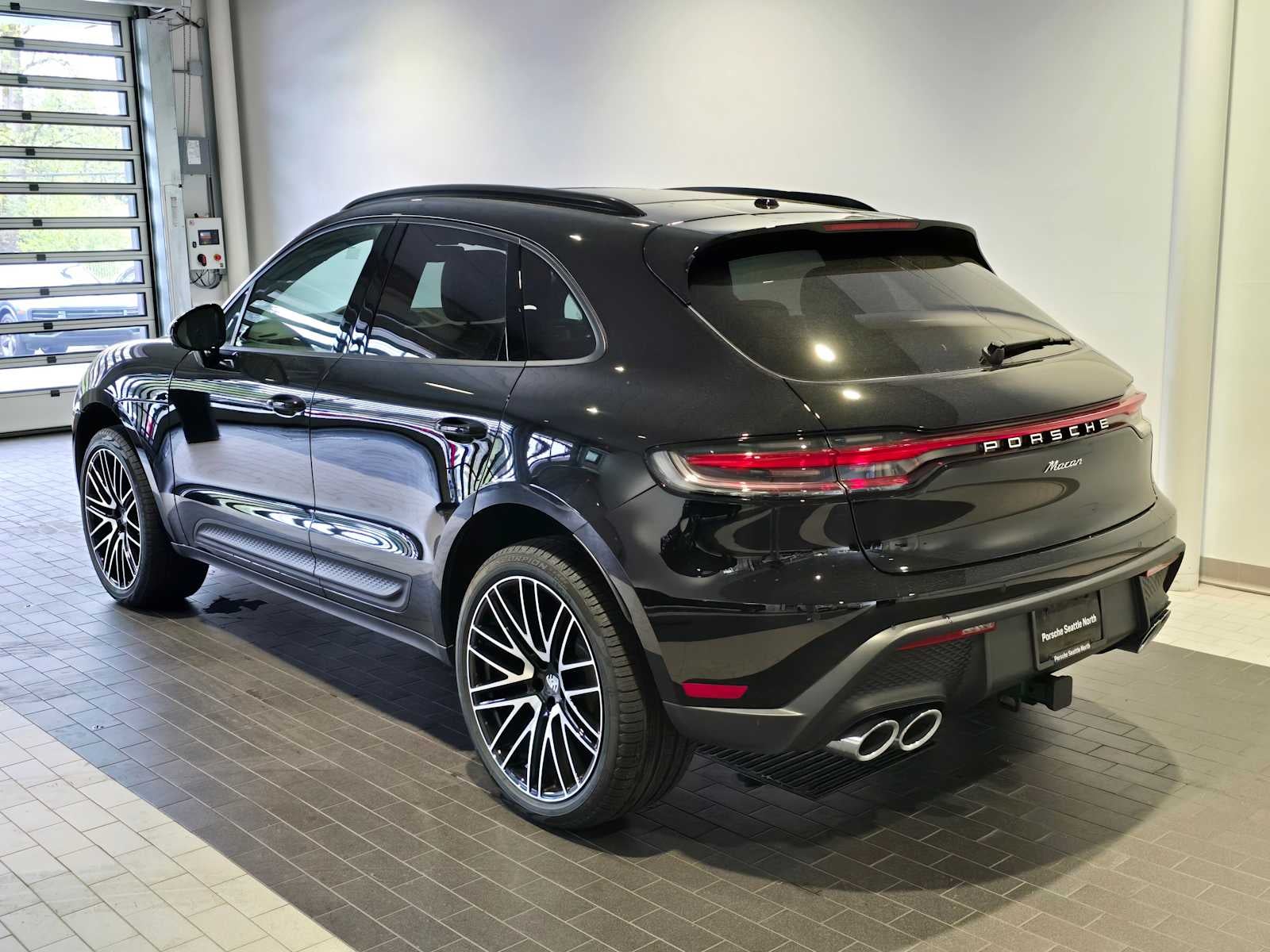 2026 Porsche Macan Base