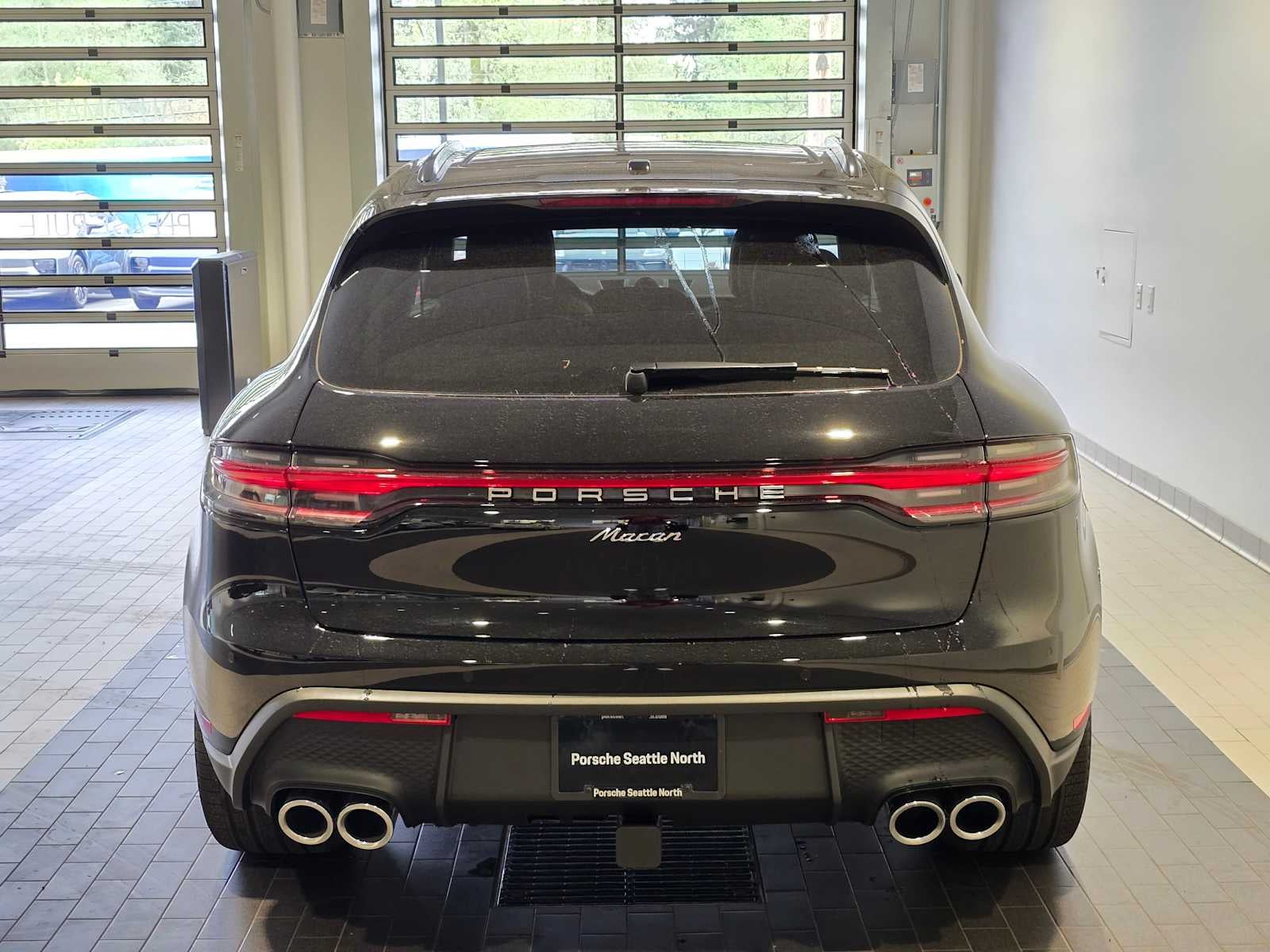 2026 Porsche Macan Base
