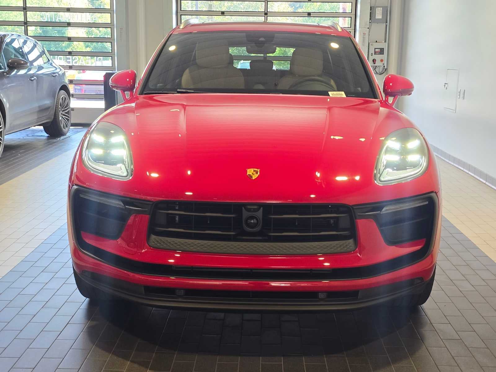 2026 Porsche Macan Macan