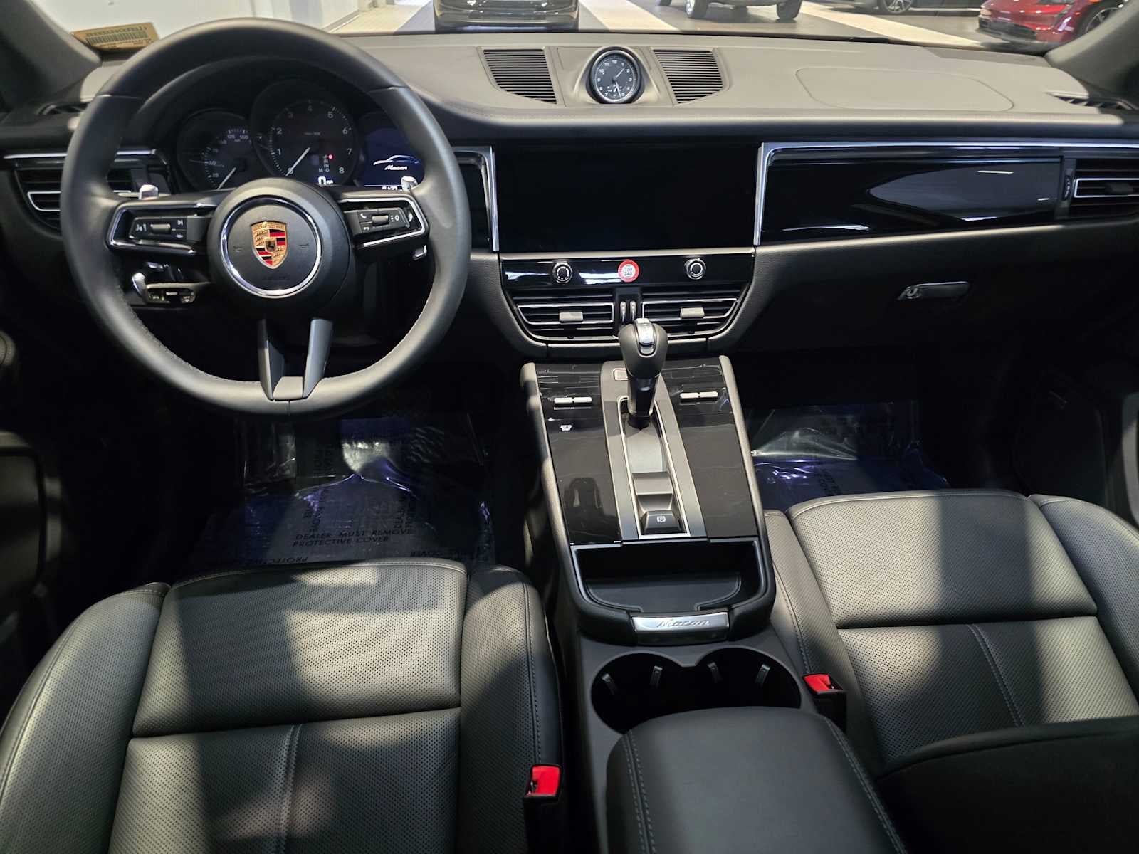 2025 Porsche Macan Base