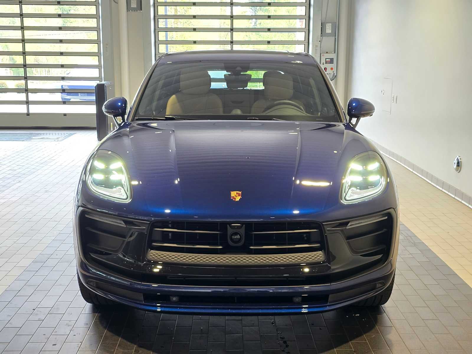 2026 Porsche Macan Base