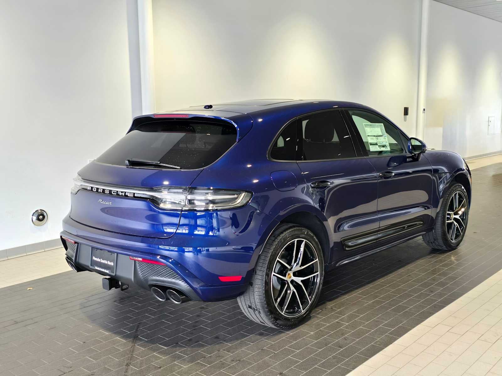 2026 Porsche Macan Base