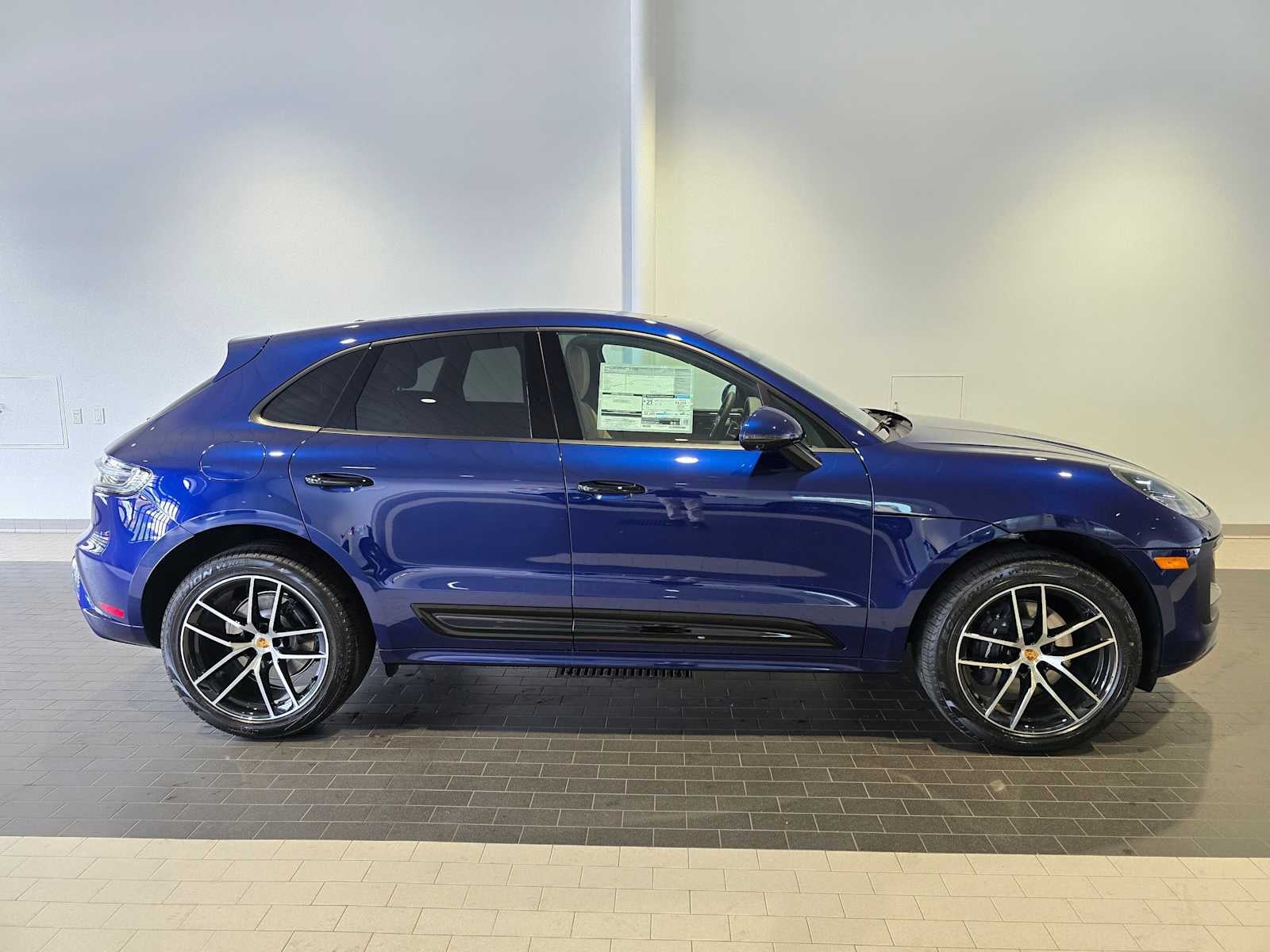 2026 Porsche Macan Base