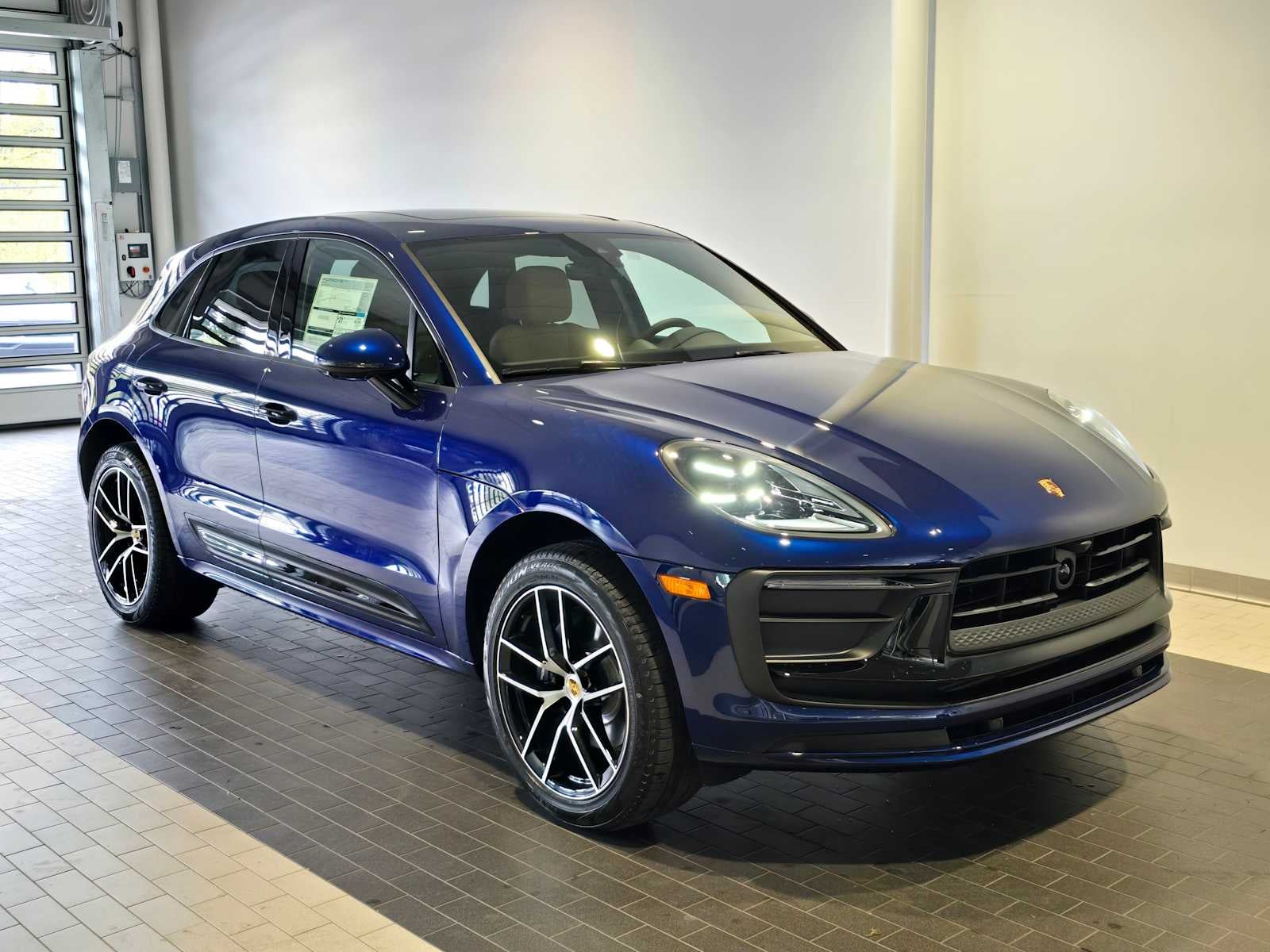 2026 Porsche Macan Base