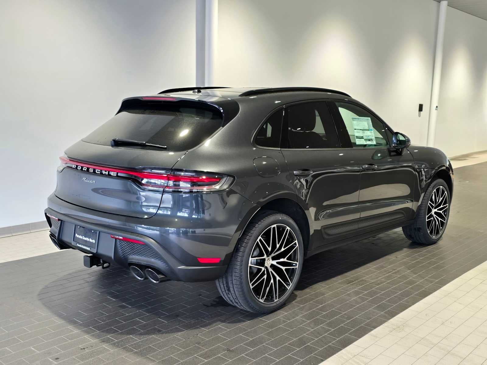 2026 Porsche Macan Base