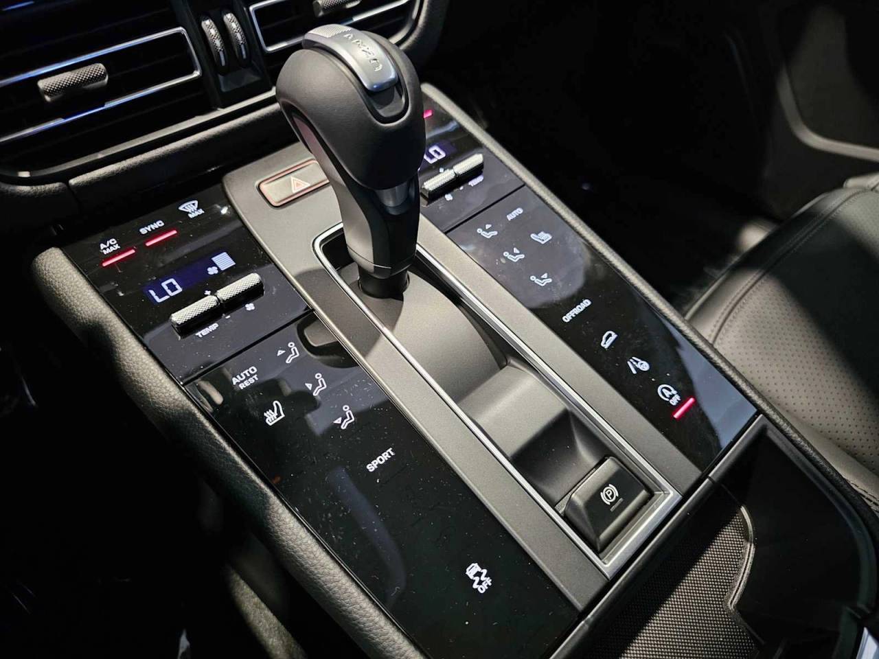 2025 Porsche Macan Macan