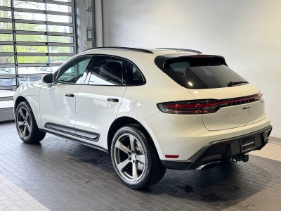 2026 Porsche Macan Base
