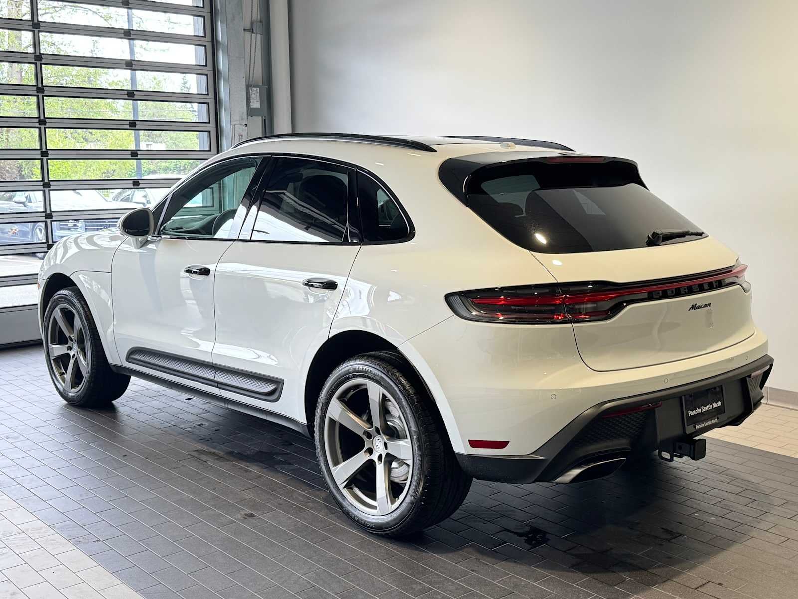 2026 Porsche Macan Base