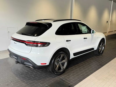 2026 Porsche Macan Base