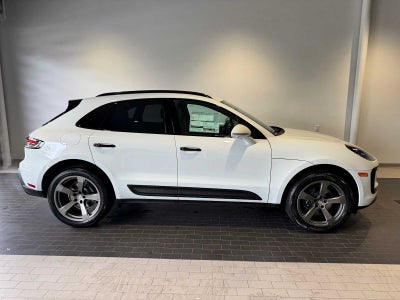 2026 Porsche Macan Base