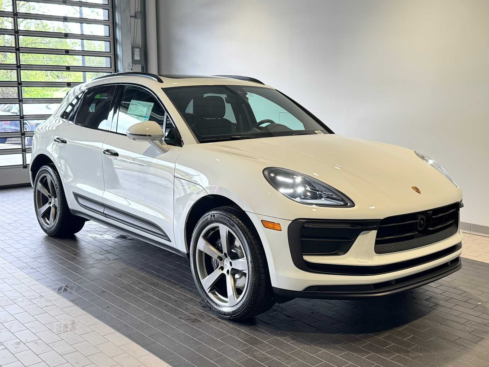 2026 Porsche Macan Base