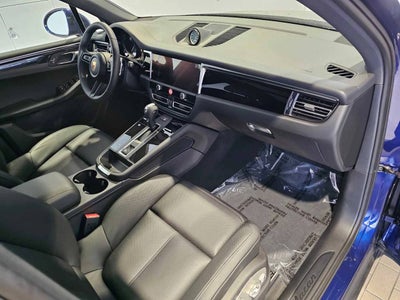 2025 Porsche Macan Macan