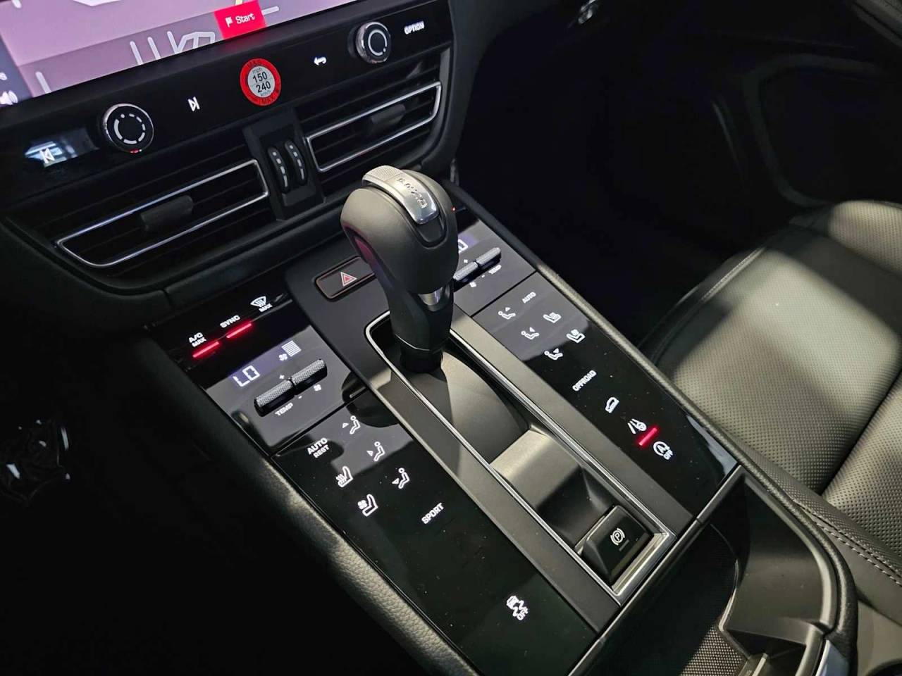 2025 Porsche Macan Macan