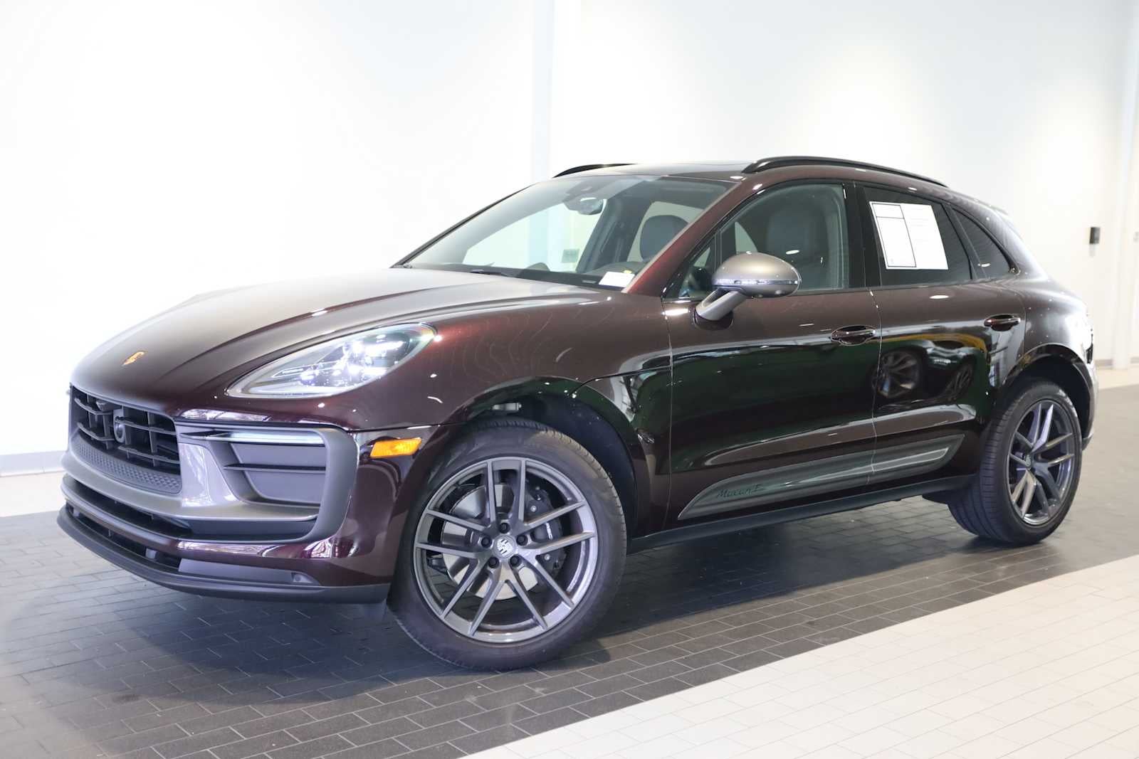 2025 Porsche Macan Macan T