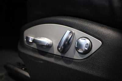 2025 Porsche Macan Macan T