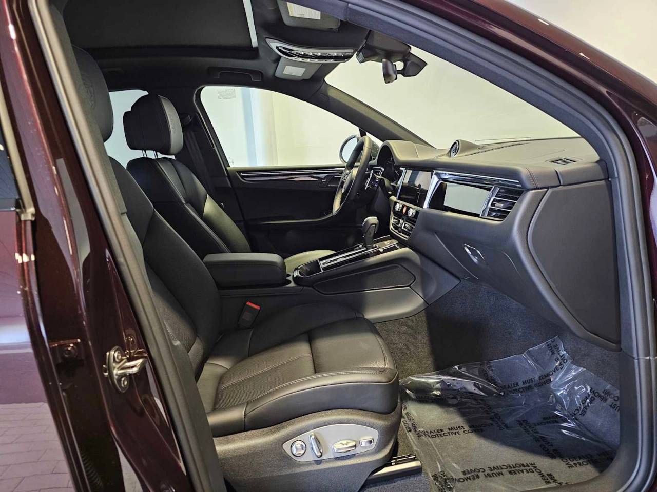 2025 Porsche Macan Macan T