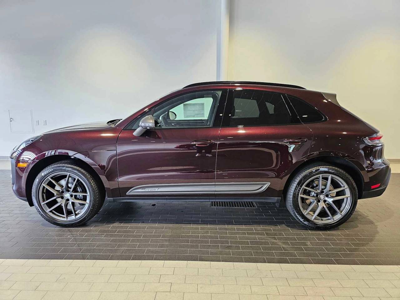 2025 Porsche Macan Macan T