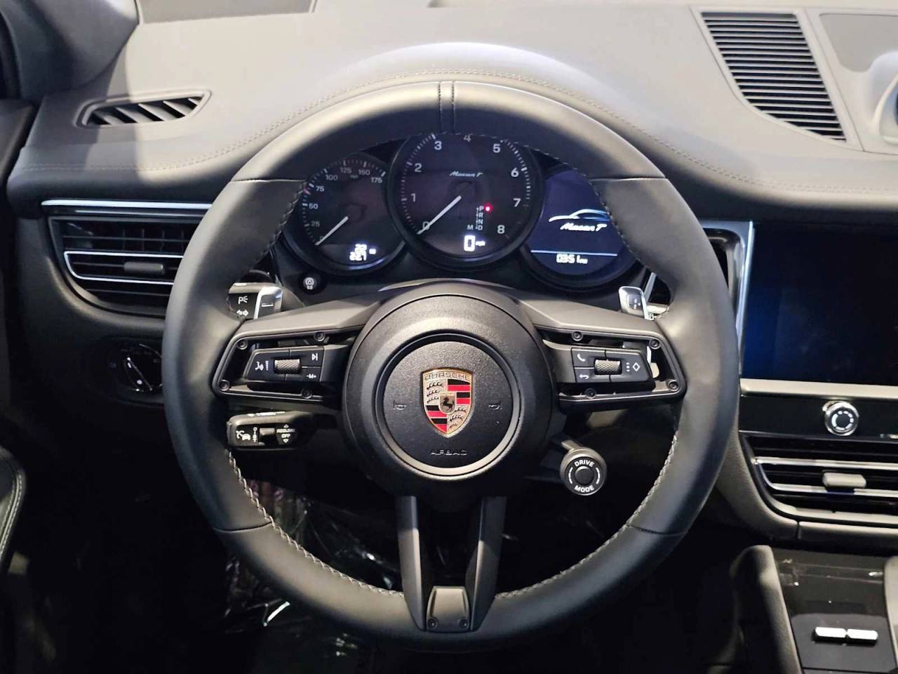 2025 Porsche Macan Macan T