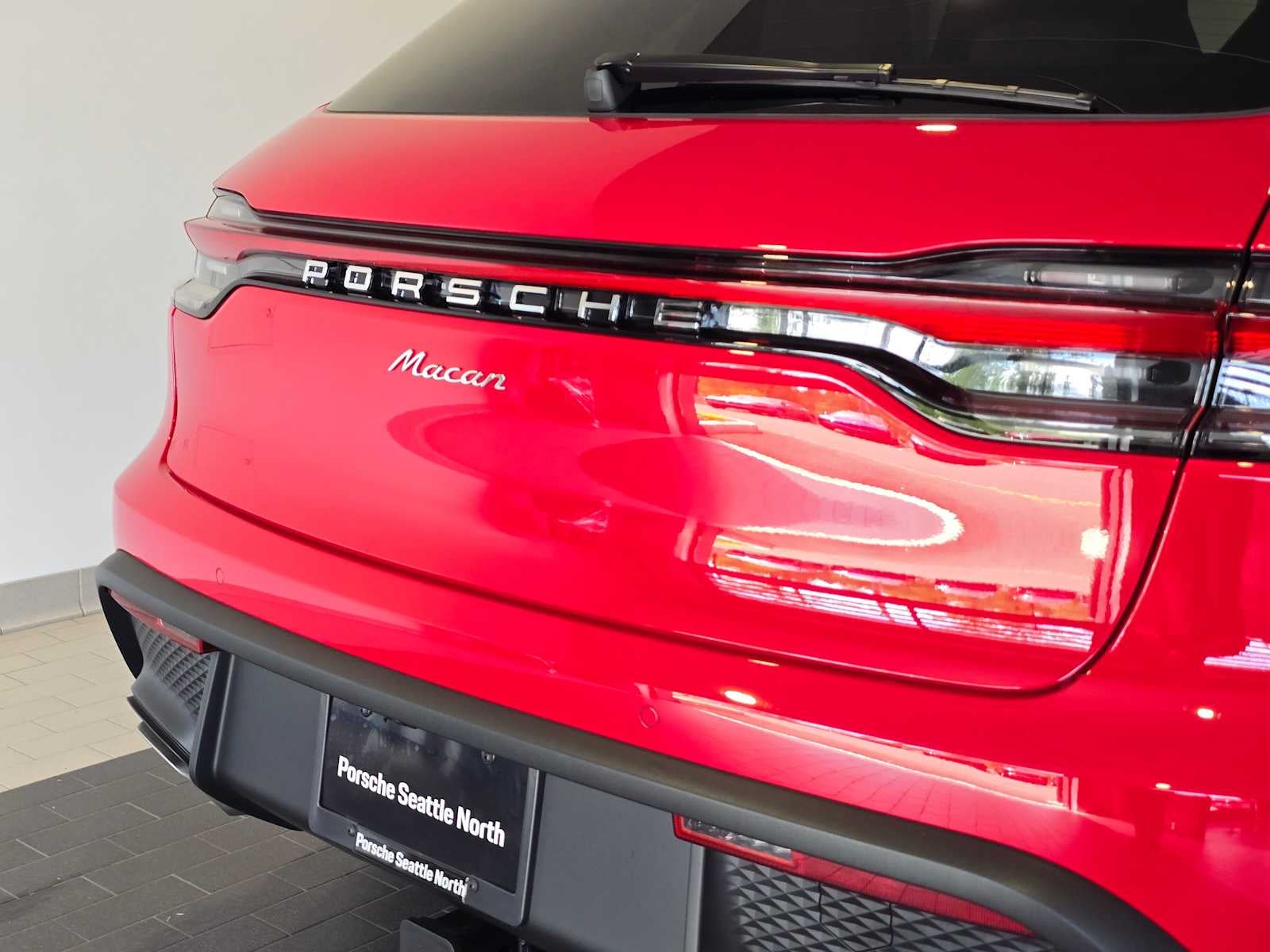 2026 Porsche Macan Base