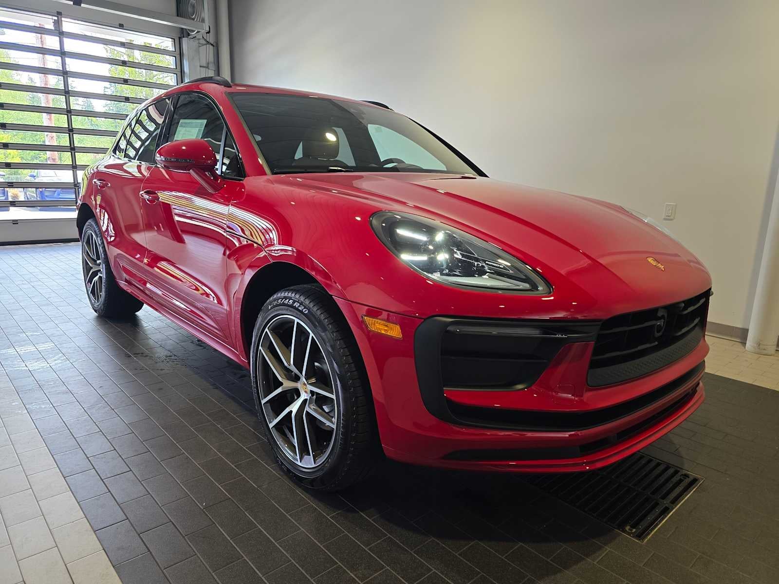 2026 Porsche Macan Base